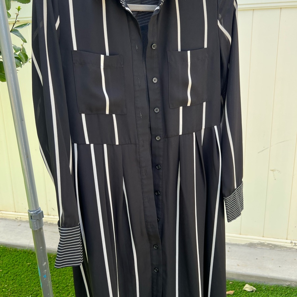 Who What Wear Black and White Buttoned Long Sleeve Dress